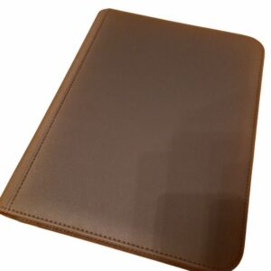 PVC-fri 4-pocket pärm med 112 kortplatser, anpassad för toploader och Pokémon-kort