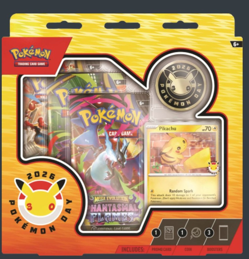 Pokémon TCG Pokémon Day 2026 Collection på engelska med Pikachu promo-kort, mynt och 3 booster packs.